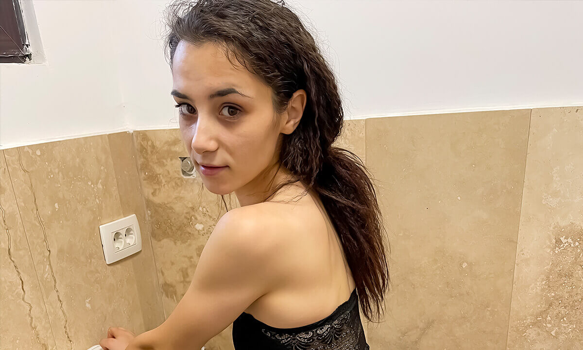 Brunette Teen Quick Fuck In Public Toilet