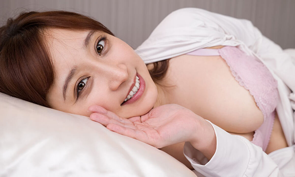 Handjobs by Japanese Women Who Whisper Jealous Taunts Into Your Ear