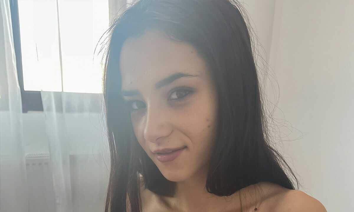 Horny Stepdaughter Wants To Feel Her Stepfather’s Cock