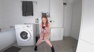 Kendra Morning Pee And Shower