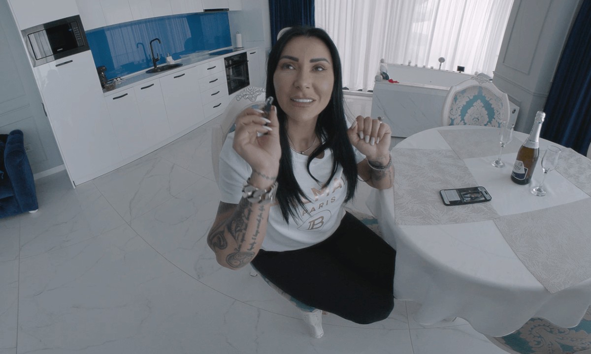 Mistress Kennya – BDSM Vacation Fantasy Episode 2 Unpacking Surprises