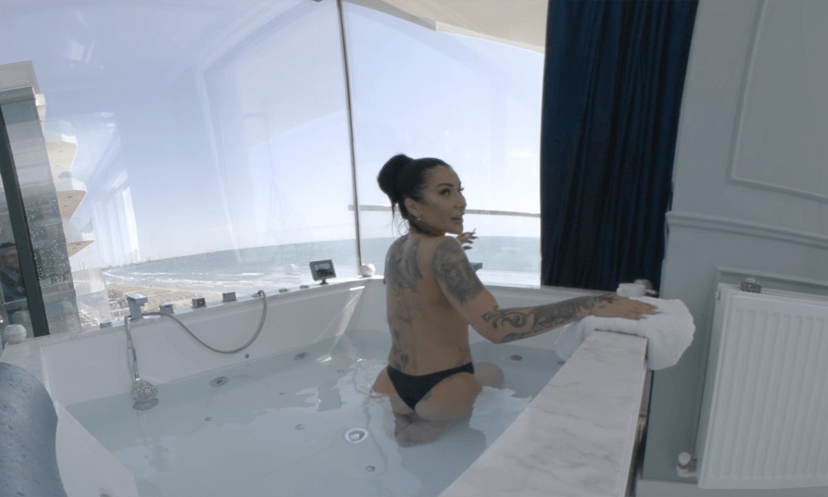 Mistress Kennya – BDSM Vacation Fantasy Episode 7 Bath Time