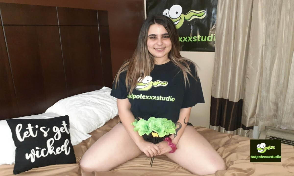 Teenager Serenity Taylor 1st Gangbang Part 1 of 2