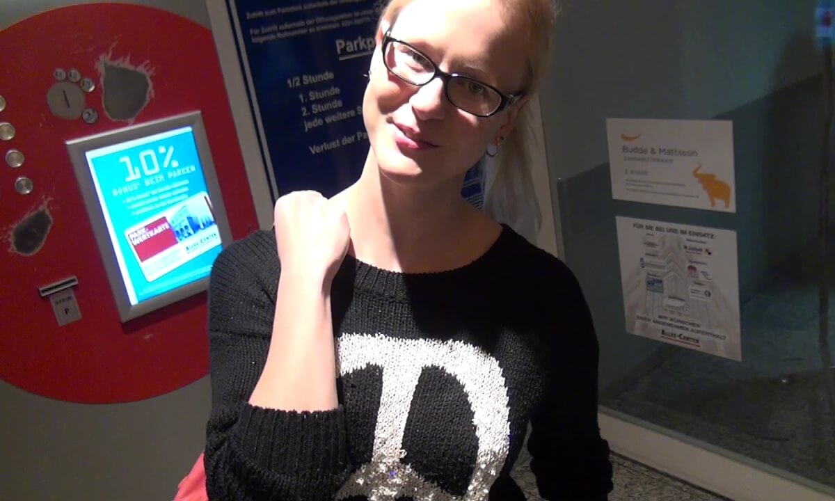 Beim Shoppen Public Gefickt