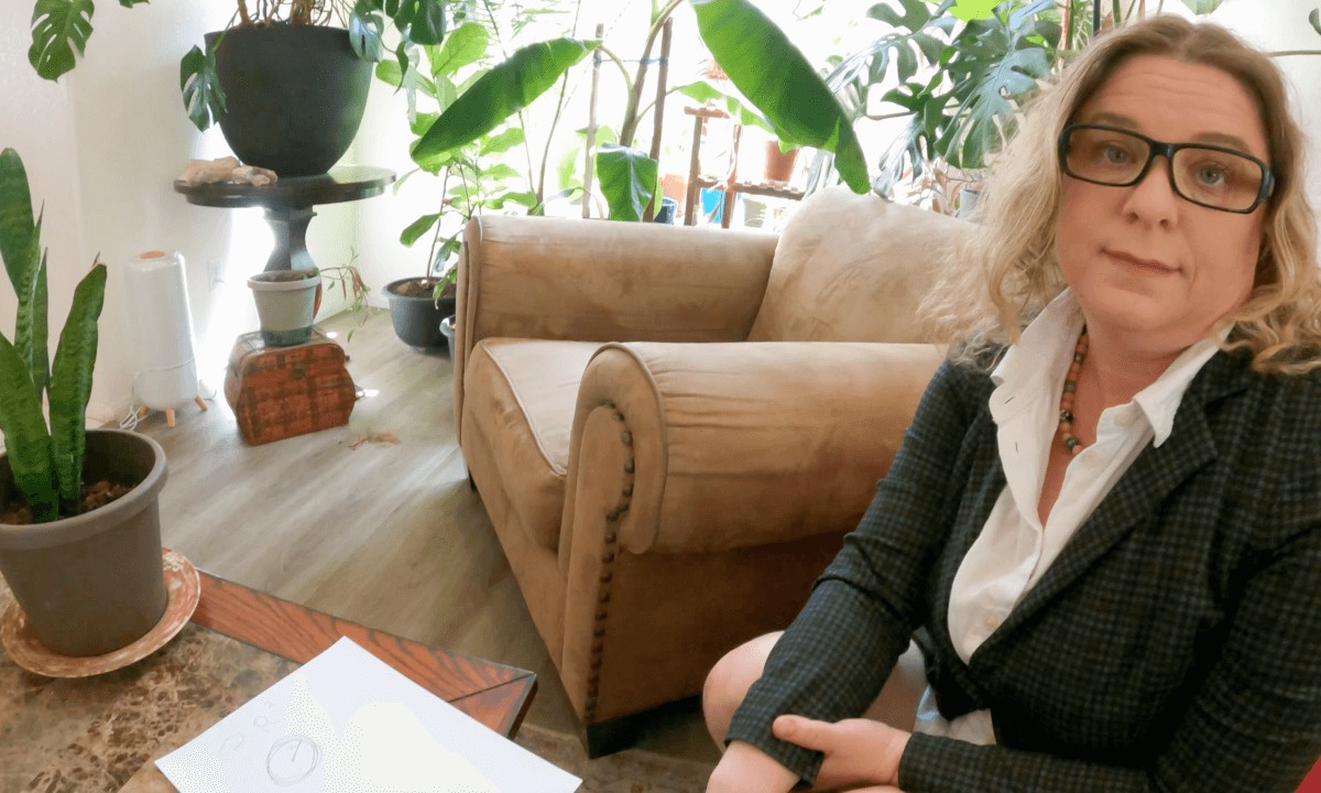 Stepmom Helps You Study