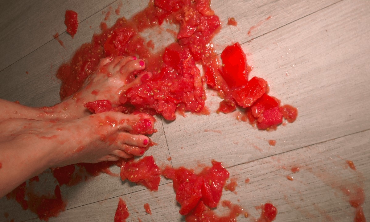 Hot Beautiful MILF Naked Walks Tramples Tomatoes Red Toes – Amateur Room Foot Fetish