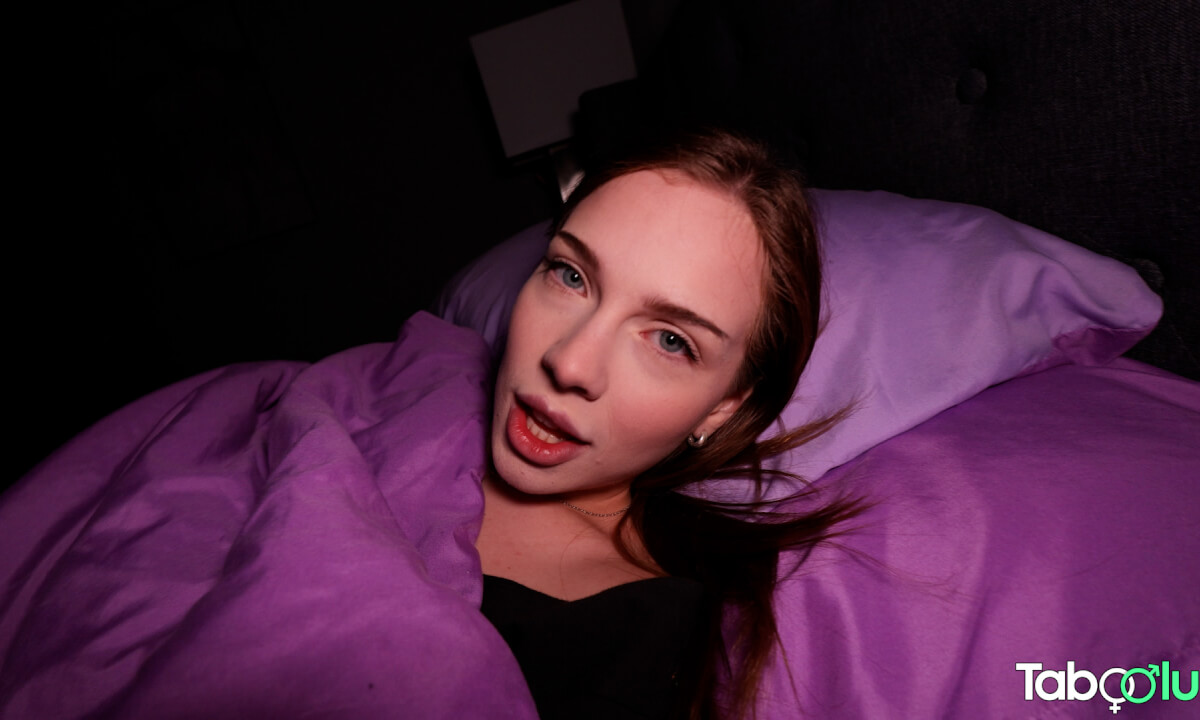Step Sis Let Me Stay in Her Bed – Venus Vixen