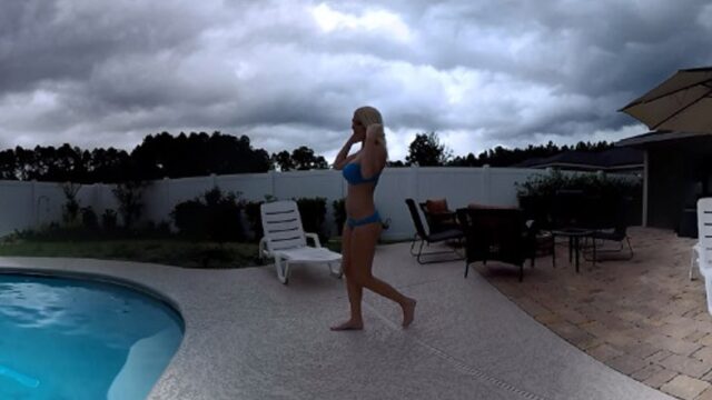 Babe Natasha In The Pool
