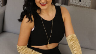 Bonnie – In Black Dress