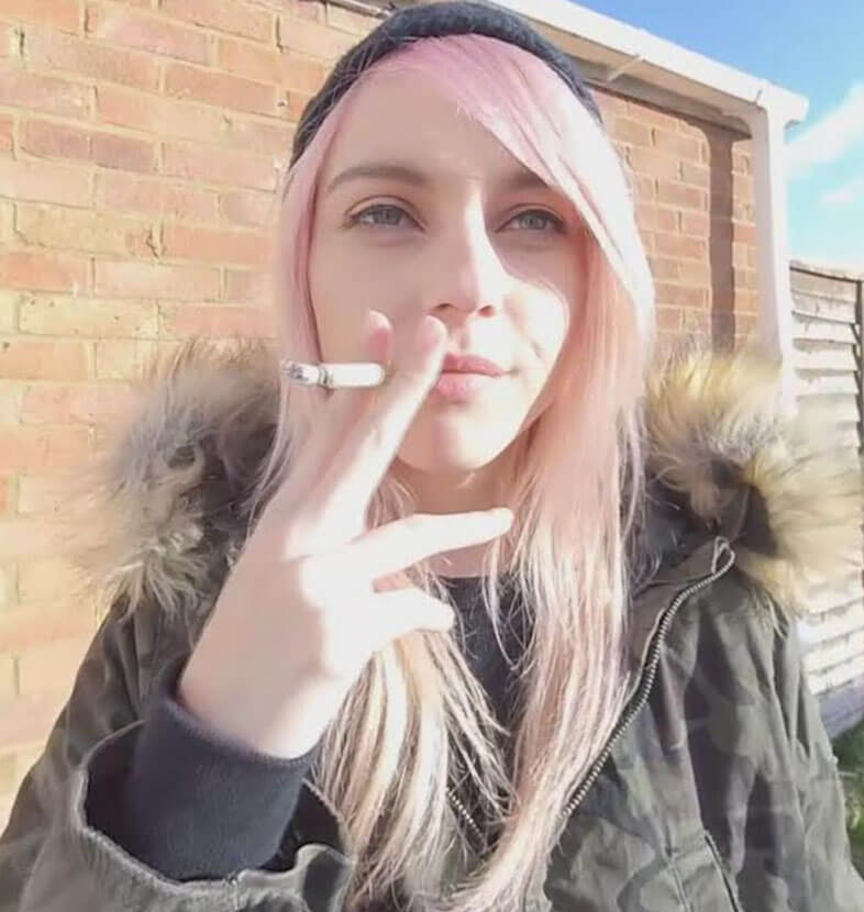 Chloe Toy, Smoking Hot