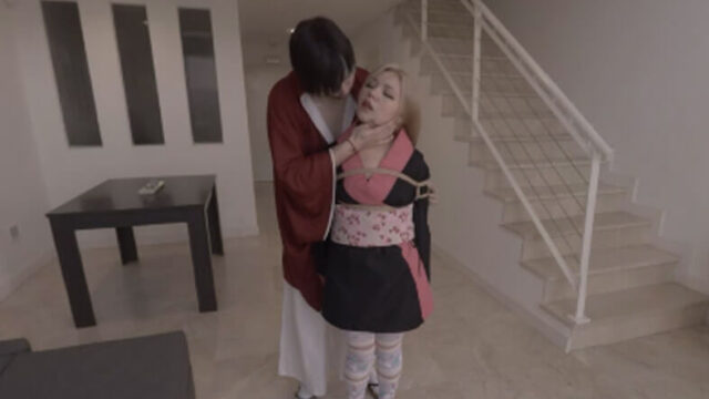Japanese Sex: Mitsuki Arms Tied Blowjob