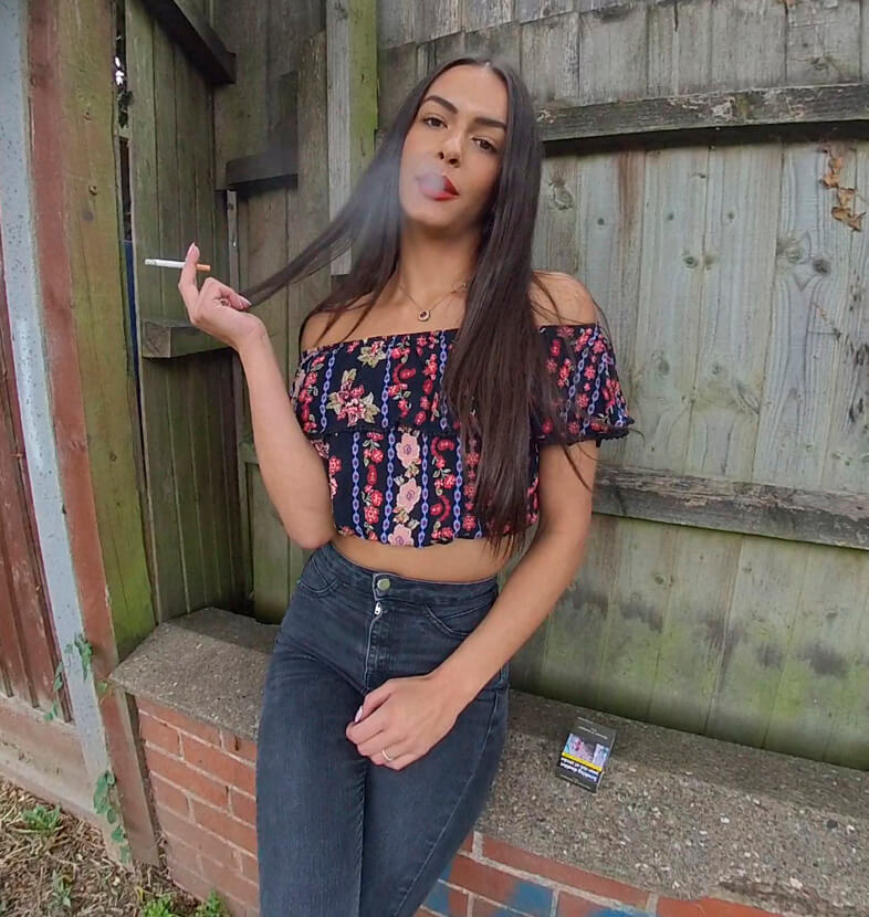 Kim Model – Dark Jeans