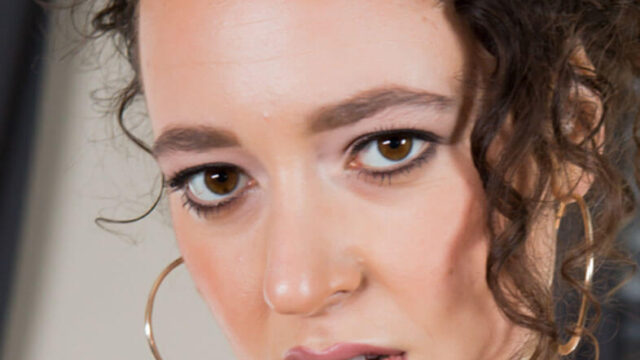 Lilith Luxe Pussy Licking POV