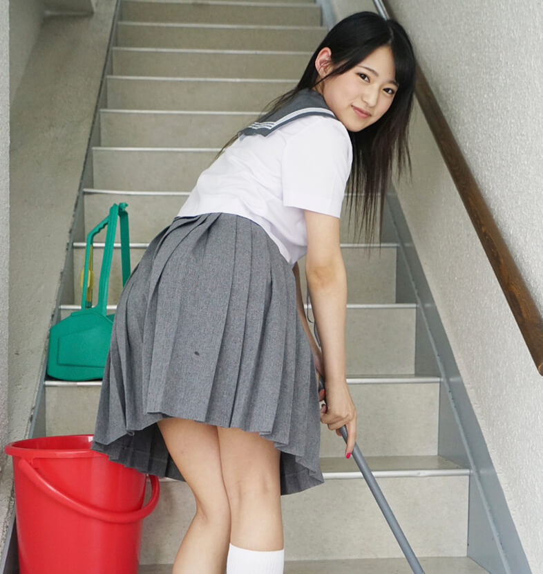 Mitsuki Nagisa – Little Tease Over the Summer Part 1