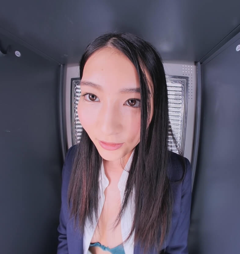Suzu Honjo – Inside the Locker in the Ladies’ Dressing Room with Suzu Honjo Part 2