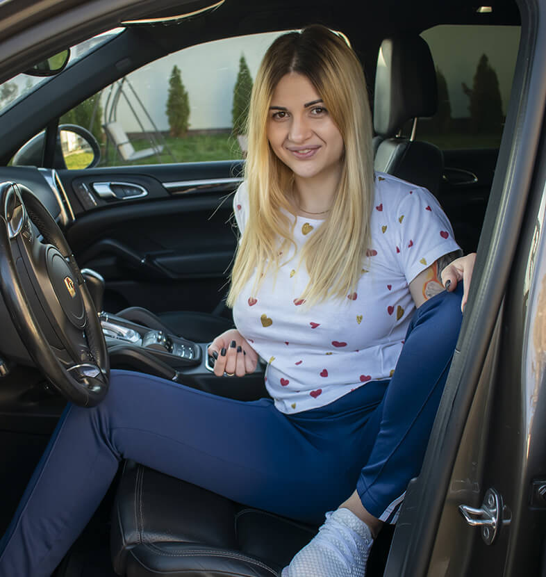 Wet And Creamy In The Driver Seat