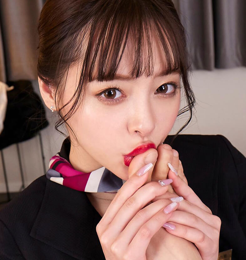 Yuna Ogura – Makeup Store Employee Yuna